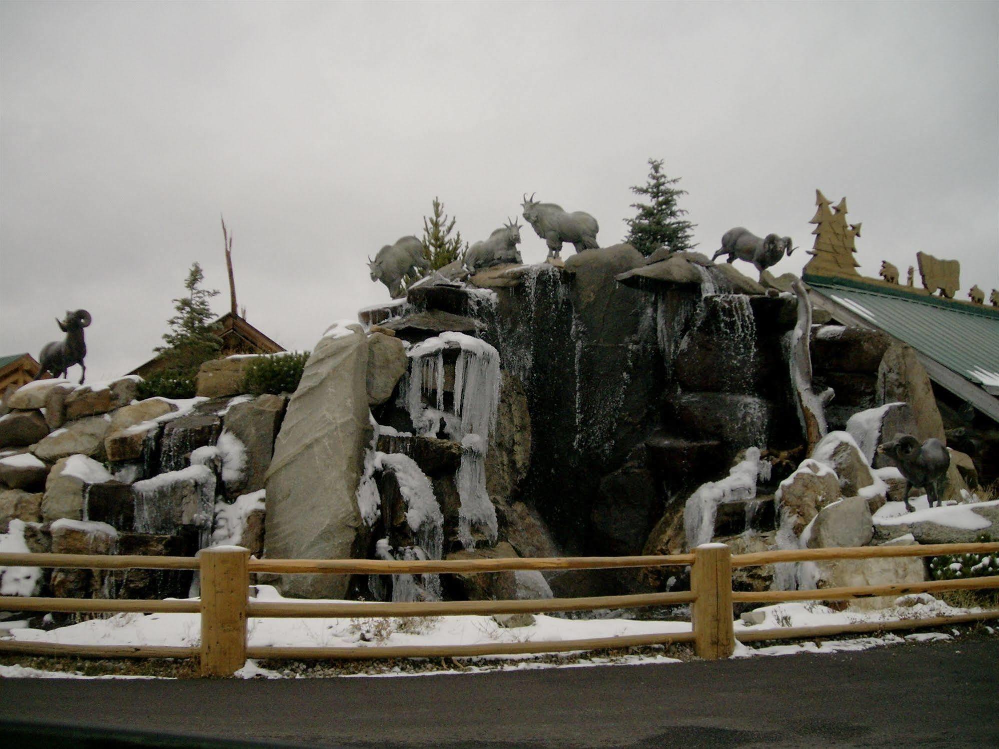 Вілла Hibernation Station Вест-Йеллоустоун Екстер'єр фото